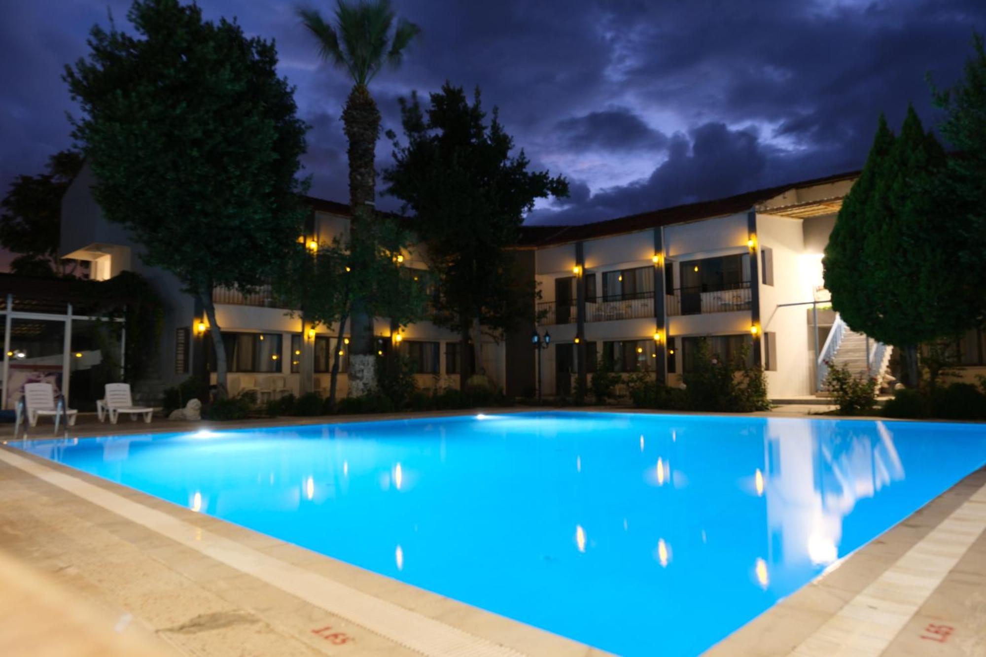 Artemis Yoeruek Otel Old Town パムッカレ エクステリア 写真